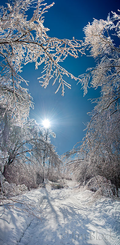 DE060-Driveway-getting-cleared-after-ice-storm--Pan-(7)