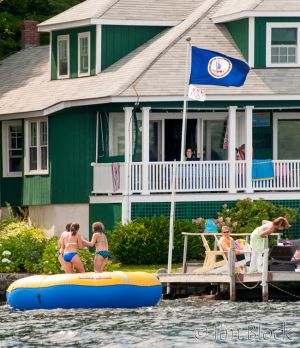 32--DK967-Large-tube-on-Sunapee--.jpg