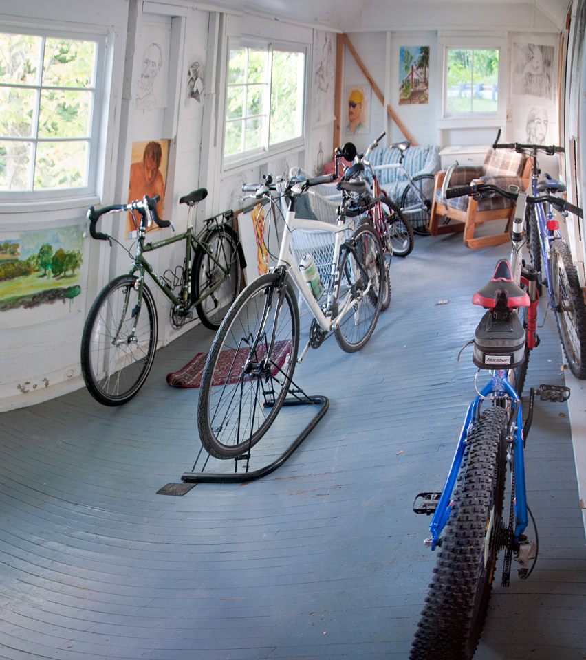DB064-Bikes-at-Trail's-End