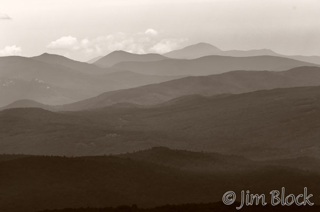 DR545F-Looking-North-from-Ragged-Mountain