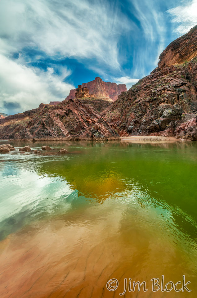 DT733-Reflections-of-Butte-and-Sky-from-Garnet-Camp---Pan-(4)