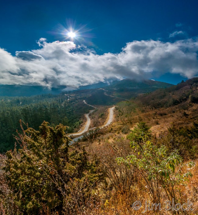 BHU-1017-Road-to-Paro-from-Cheli-La