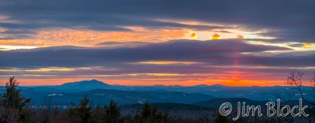 DZ077--Ascutney-and-Sun-Piller-near-Okemo---Pan-(3)