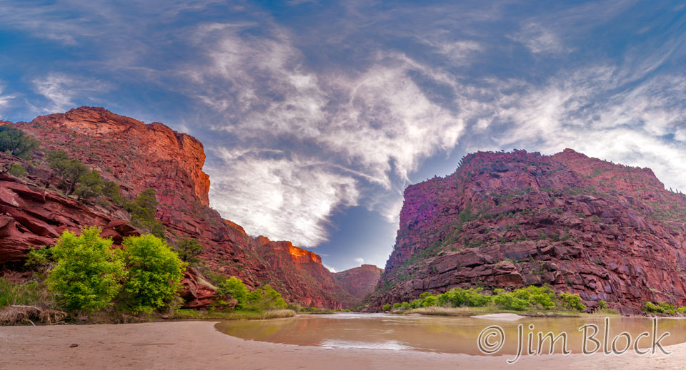 ED675--Morning-at-Rippling-Brook-1-Camp---Pan-(13)-wider