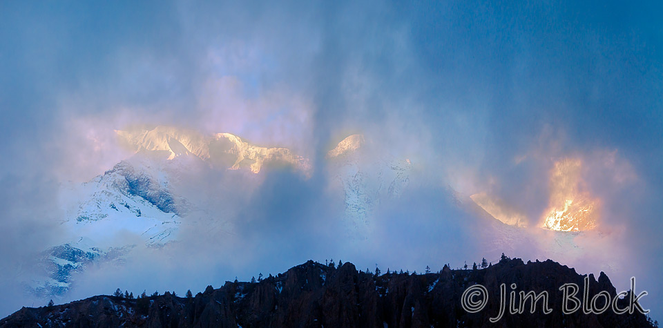 NPL-36126-Dawn-View-from-Yeti-Hotel-room---Pan-(2)