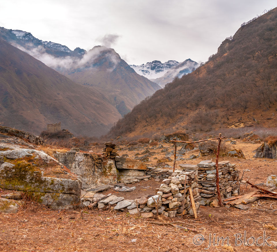 BHU-9288--Old-Structure-at-Jangothang---Pan-(2)