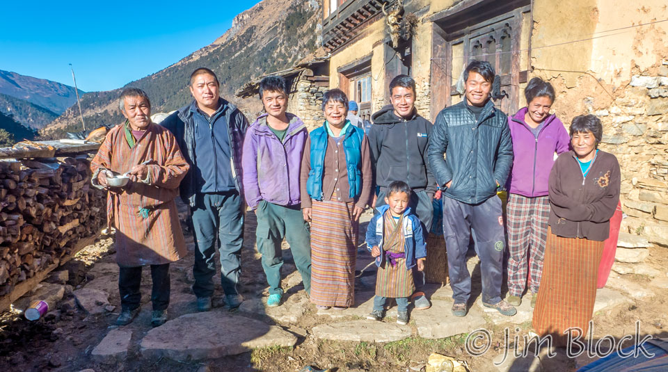 BHU-10162C,E--Nomad-Family-Portrait