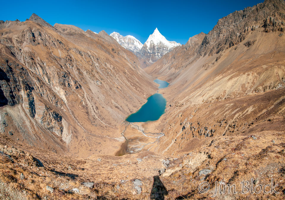 BHU-9716---Jomolhari,-Jichu-Drakye,-and-Tsho-Phu-lakes---Pan-(6)