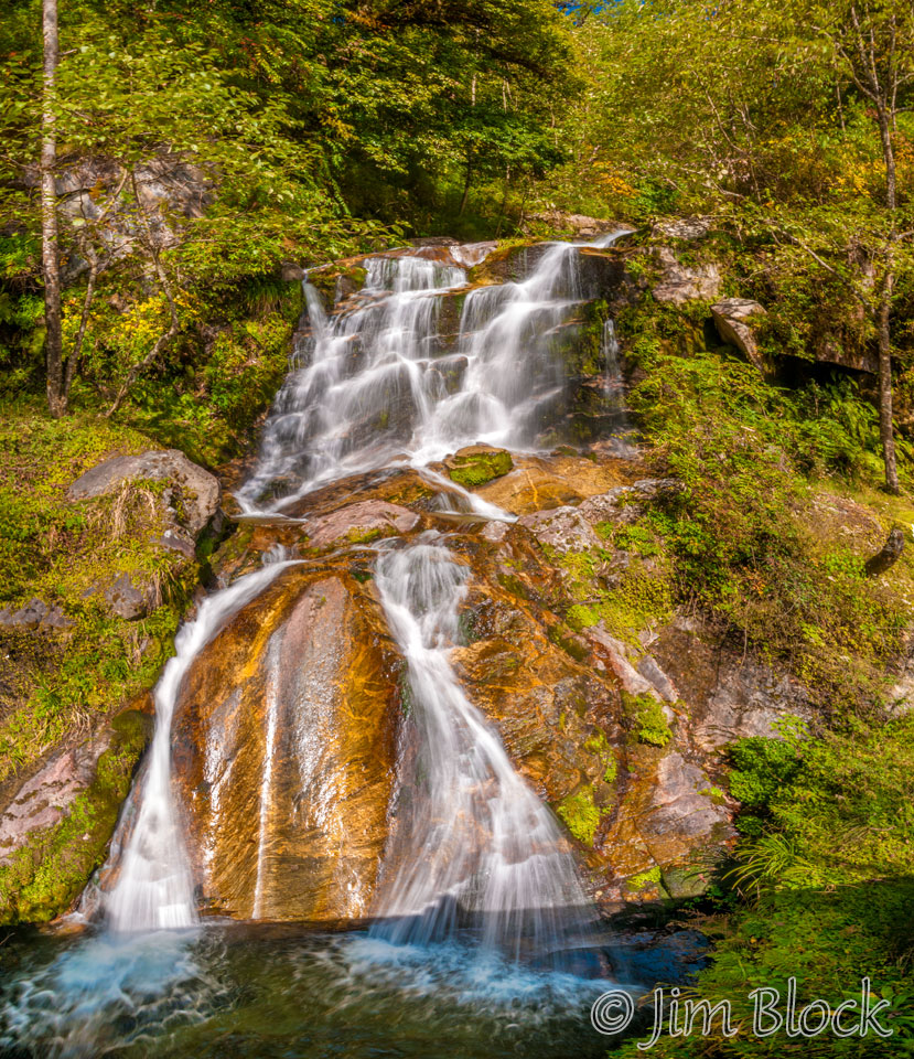 BHU-6158--Waterfall-before-Phobjikha-Valley---Pan-(5)