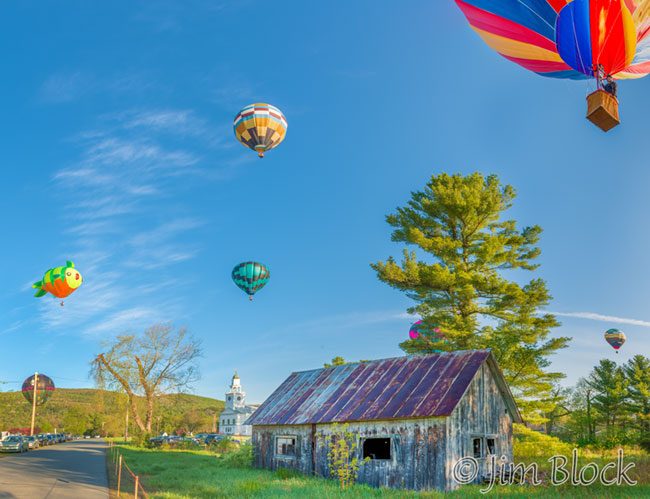 EI170--Balloons-and-Barn---Pan-(3)